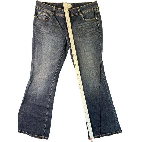 Aeropostale Womens 13 14 Hailey Flare Short Jeans Double Buckle Whiskering - Picture 5 of 8